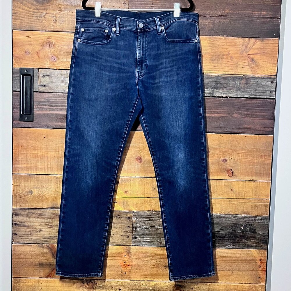 Levi's 502 Taper Fit Medium Blue Wash Men's Jeans